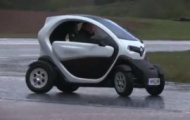Video: Xem xế điện Renault Twizy Edition drift như siêu xe