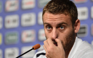 De Rossi phủ nhận việc gây chiến với Balotelli
