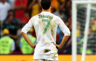 Bồ Đào Nha thua trận trên chấm phạt đền: Nỗi ám ảnh với Ronaldo