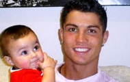 Cristiano Ronaldo: Tất cả vì con trai