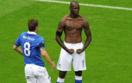 Người đại diện của Balotelli: Anh ấy sẽ không đi đâu cả