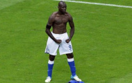 Tại sao Balotelli làm mặt lạnh khi ghi bàn?