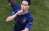 Nasri xúc phạm phóng viên, Platini… ủng hộ