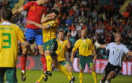Bài tủ Fernando Llorente: 'Tòa tháp' giữa những chú lùn