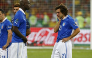 Balotelli và Pirlo khóc nức nở ngày bại trận