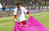Sergio Ramos ăn mừng kiểu khiêu khích
