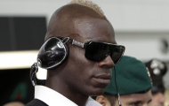 Pirlo mời chào Balotelli đến Juventus