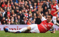 Muốn giữ van Persie, Wenger phải có 100 triệu bảng