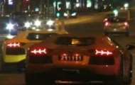 Video: Chiêm ngưỡng cặp Aventador xịn trên phố