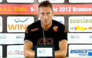 Totti đặt trọn niềm tin vào Zeman