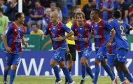 Video La Liga: Levante 'đề-pa' bằng cách xuống biển chơi bóng chuyền