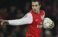 Arsenal hy vọng van Persie sẽ học theo Rooney