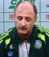 HLV Scolari bị học trò 'chơi xấu' hội đồng