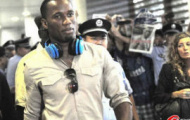 Video: Didier Drogba được chào đón nồng nhiệt tại sân bay Thượng Hải