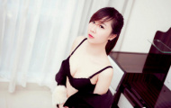 Nu Phạm khoe đường con nóng bỏng