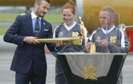 Video: Beckham châm nguồn cho ngọn lửa Olympic 2012