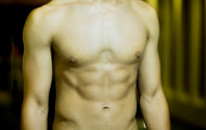 Hotboy tuyển Philippines quảng cáo đồ lót