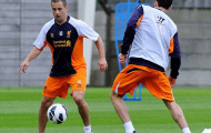 Joe Cole “lấy lòng” HLV mới