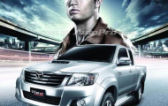 Cristiano Ronaldo bất ngờ quảng cáo xe bán tải