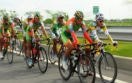 Giải đua xe đạp “Về Trường Sơn 2012”: Quyết liệt và hấp dẫn