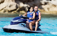 Chơi motor nước, Ribery để vợ cầm lái