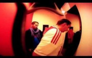 Video: Hàng loạt fan Ajax bị quay lén khi đang thay đồ