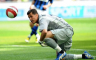 Stekelenburg bất đồng Zeman, Roma nhắm đến Julio Cesar