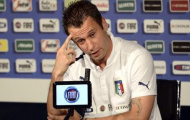 “Ngựa chứng” Cassano bị phạt tiền vì động chạm tới dân gay