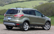 Ford Escape 2013 một lần nữa bị thu hồi