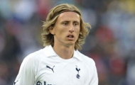 Modric, nghĩ xem, còn lâu anh mới bằng Van Persie
