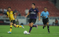 Arsenal ngược dòng nghẹt thở trước các ngôi sao Malaysia