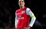 Koscielny 'van nài' đồng đội Van Persie đừng chia tay Arsenal