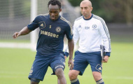 “Kẻ bị lãng quên” Essien muốn ở lại Chelsea