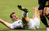 Video: Pha chặt chém kinh hoàng của Charlie Adam với Gareth Bale
