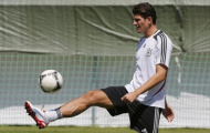 Chủ tịch Bayern Munich chưa hài lòng với Mario Gomez