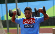Insigne gian hạn với Napoli đến năm 2017