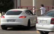 Video: Siêu xe của Banega đột nhiên cháy đùng đùng