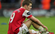 Wilshere hồi phục quá chậm, không hẹn ngày trở lại
