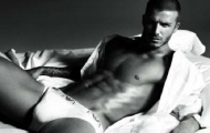 David Beckham ngượng vì quảng cáo... sexy