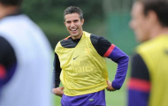 Van Persie ở lại Arsenal: Nói phải củ cải cũng nghe