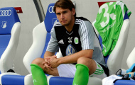 Wolfsburg lo sốt vó vì Helmes chấn thương trước thềm mùa giải mới