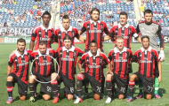 Milan tiếp tục thắng: Cassano 'bụng bia' vẫn đá hay
