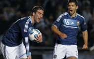 Higuain đặt mục tiêu chiếm suất chính thức của Benzema