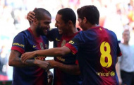 Barca đón sự trở lại của hậu vệ Adriano