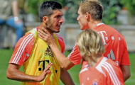 Cầu thủ Bayern bóp cổ nhau trên sân tập: “Đối thoại” bằng bạo lực lên ngôi