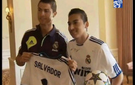 Ronaldo ‘mua chuộc’ các CĐV