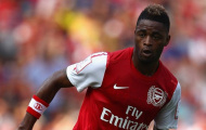 Barca và Arsenal bắt đầu đàm phán về Alex Song