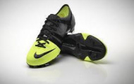 Video: Bóc hộp đôi Green Speed cực dẻo của Nike