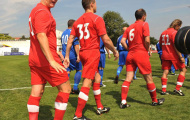 Vì sao Wembley, CLB... hạng 10 Anh 'gây sốt' ngày ra quân?