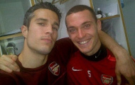 Vermaelen nuối tiếc vì quyết định của Van Persie